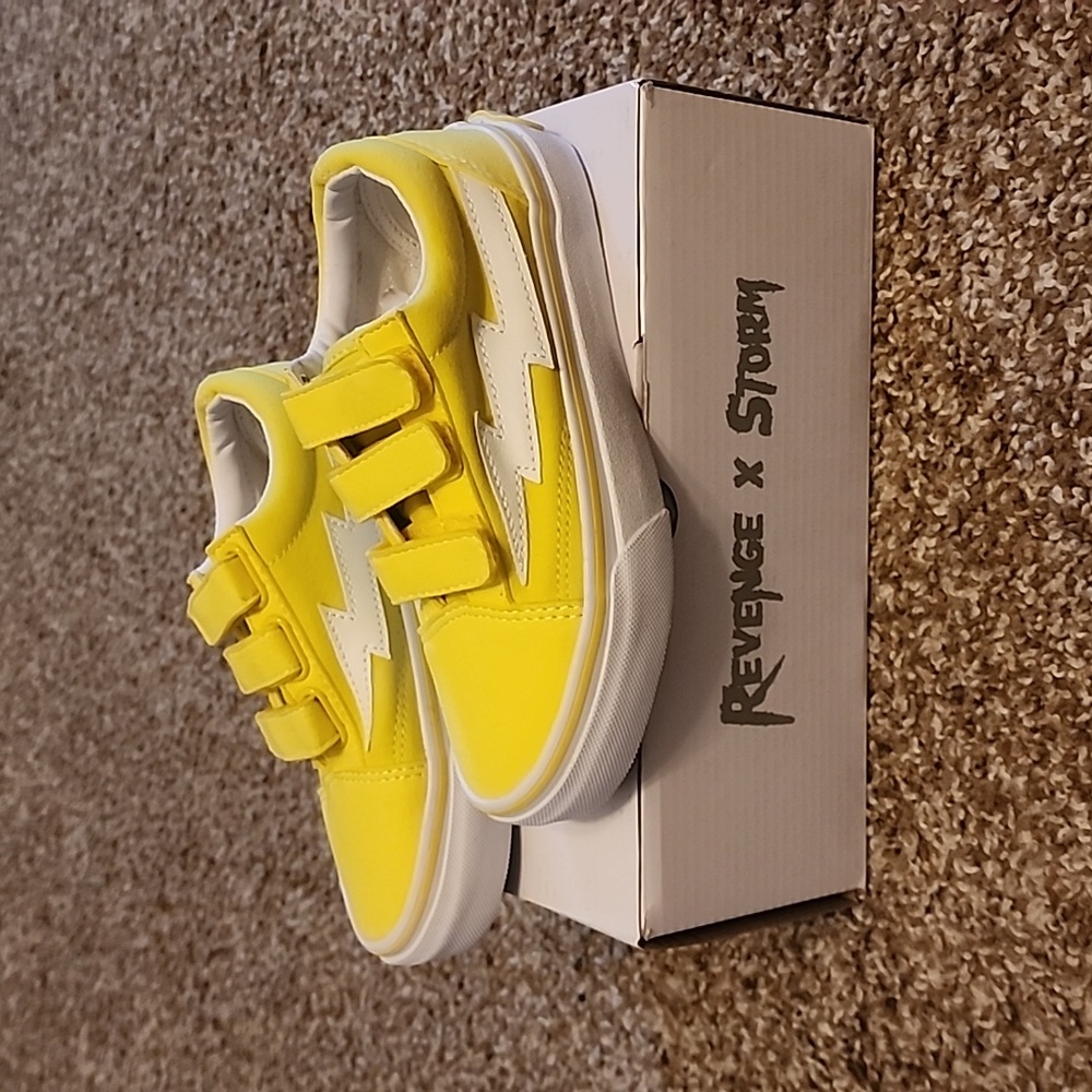 Revenge X Storm - BNWT - size 10c